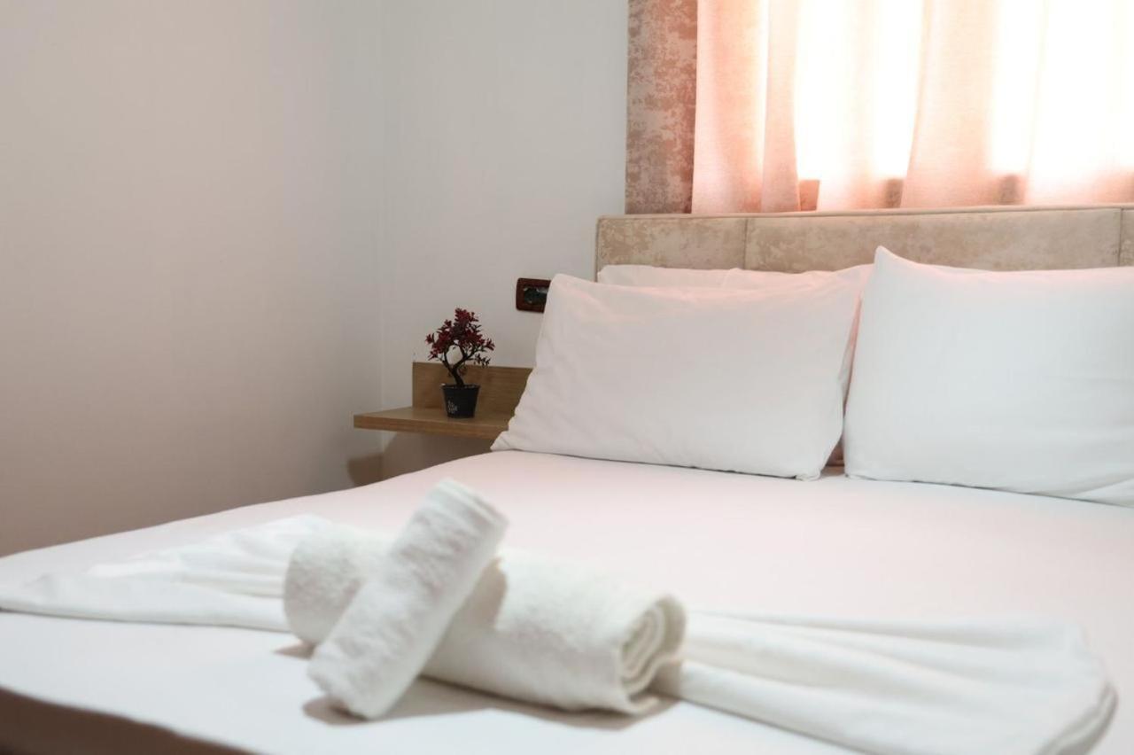 Apartments Villa Luti Stjar Luaran gambar
