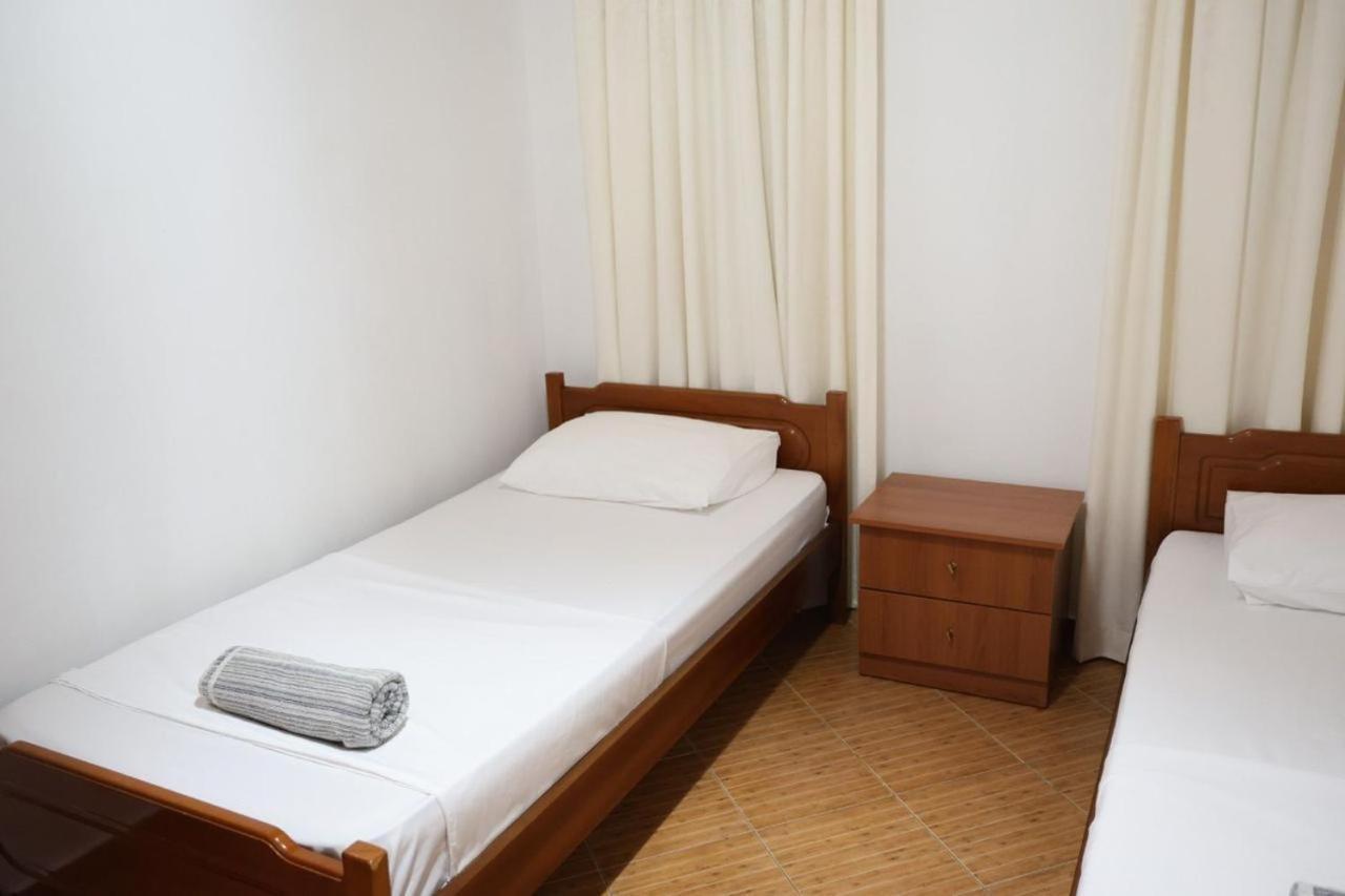 Apartments Villa Luti Stjar Luaran gambar