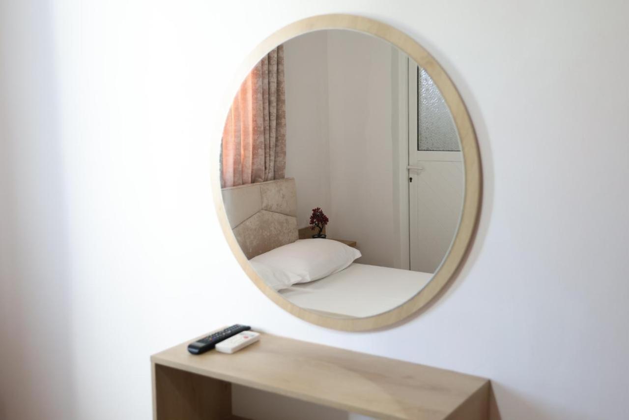 Apartments Villa Luti Stjar Luaran gambar